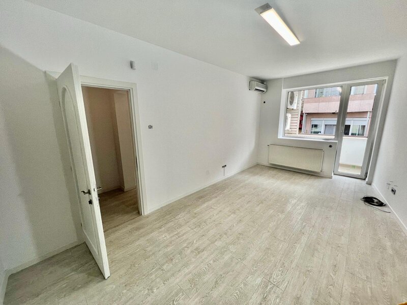 Dorobanti, zona Beller, spatiu birou, 3 camere, cladire 2005.