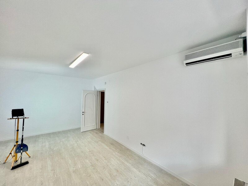 Dorobanti, zona Beller, spatiu birou, 3 camere, cladire 2005.